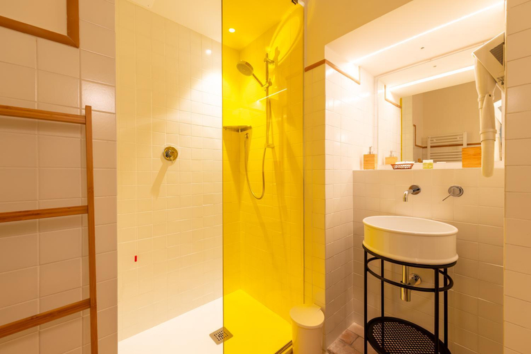 Bathroom 4, Villamena, Perugia
