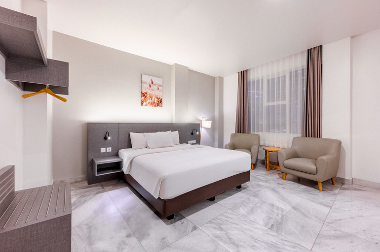 GRAND   THAMRIN  HOTEL - Tap to explore photos