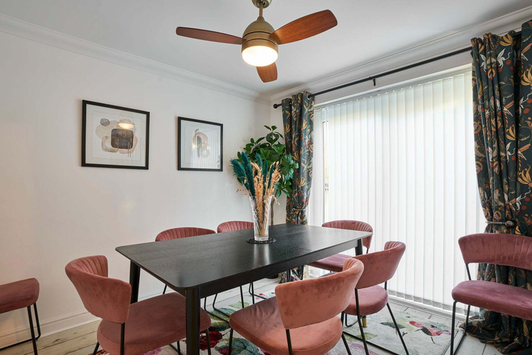 Room 5, Host Stay Snowdrop Crescent I, Cornwall