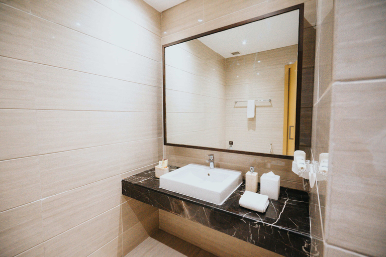 Bathroom 5, Grand Tjokro Premiere Bandung, Bandung