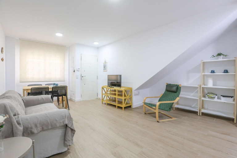 Room 2, Delfin Punta Umbria, Huelva