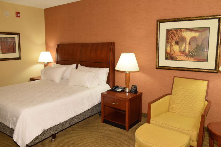 Bedroom 3, Hilton Garden Inn Dayton Beavercreek, Greene