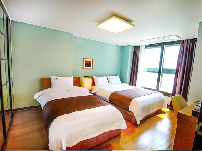 Bedroom 3, Plea De Blanc, Haeundae