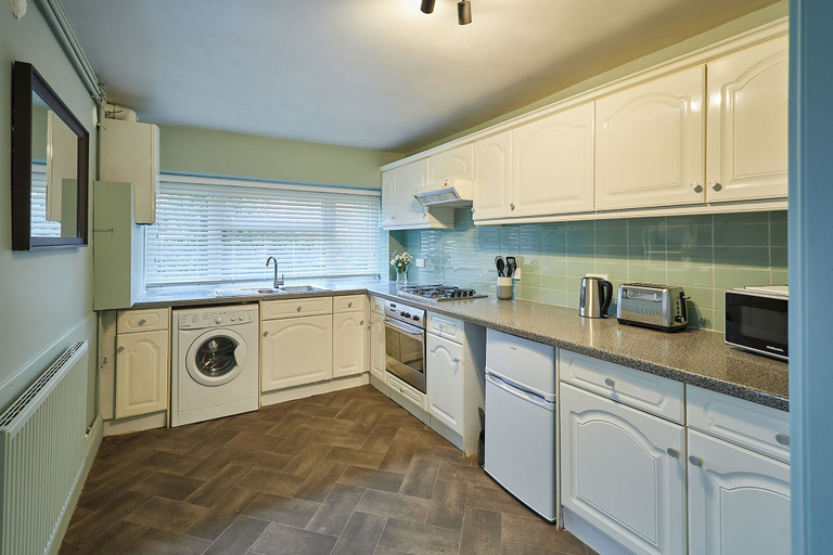 Room 3, Host Stay Apartment 1 St Stephens Court, Worcestershire