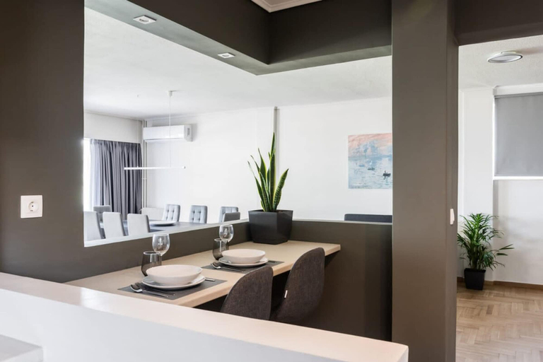 Room 2, Spacious and Sunlit Seaside Flat, Attica