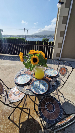 Outdoor dining, Benroe House - 5 Bedrooms