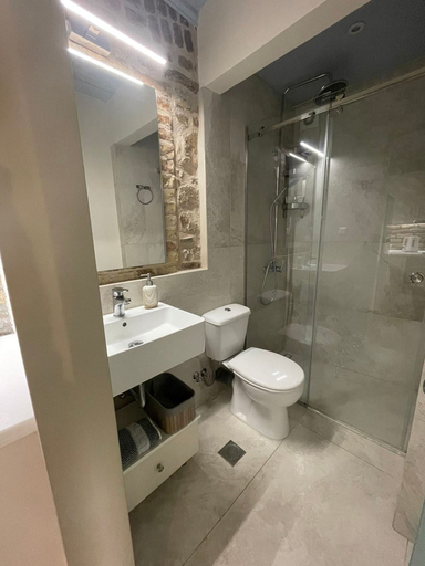 Room 5, Kukuvayia s Nest-centre Old Town Corfu, Ionian Islands