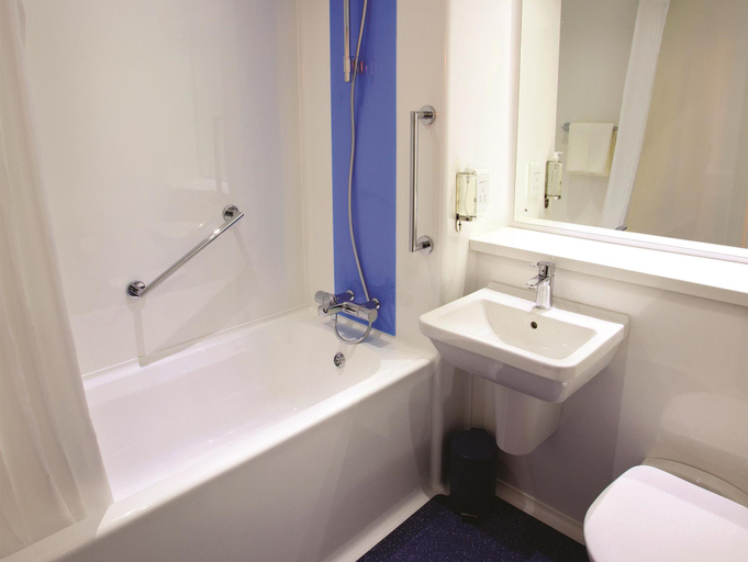 Bathroom 4, Travelodge London Kingston Upon Thames, London
