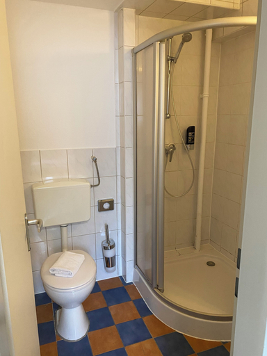 Bathroom 4