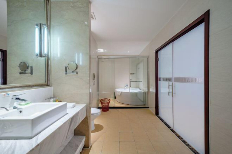 Bathroom 3, Fuxing Oriental Boutique Hotel, Chifeng