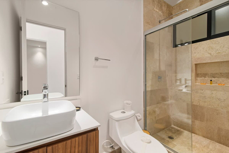 Bathroom 5, Best Private Pool 1 Full BR 2sofabeds Amenities, Cozumel