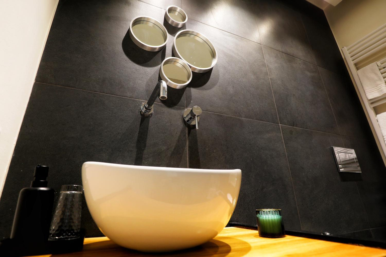 Bathroom 2, Teatro Suites Rooms, Catania