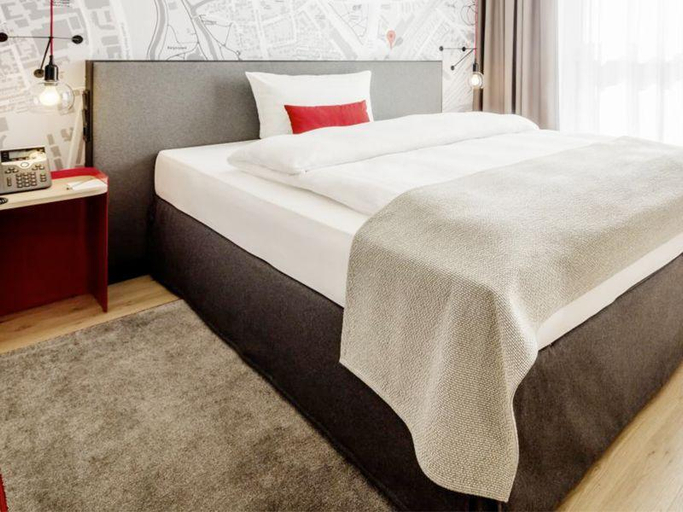 Bedroom 2, IntercityHotel Frankfurt Hauptbahnhof, Frankfurt am Main