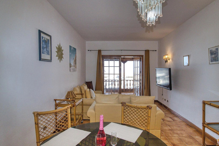 Living area 2, Ocean View-2 Bed-sleeps 4-pueblo Marinero, Santa Cruz de Tenerife