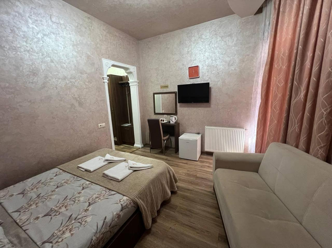 Bedroom 2, Hotel Old Star, Batumi