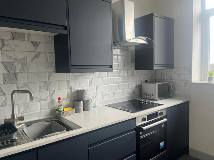Private kitchen 4, 1 Bed Flat - Sleeps 2 - Pets - Parking - Wifi, Northamptonshire