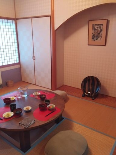 Others 5, Casa YuriMomo, Date