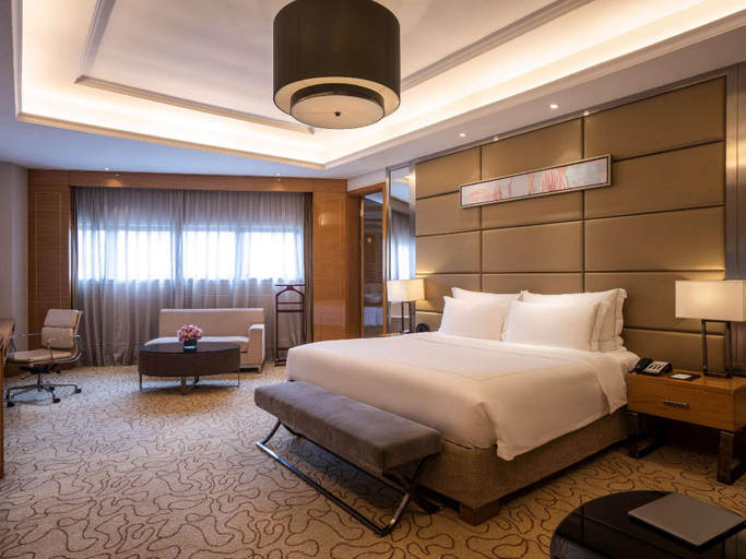 Bedroom 13