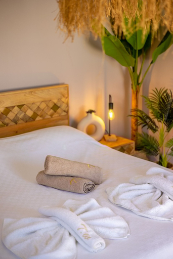 Room 4, Luxury Villa Delphinus - Allparos Villas, South Aegean