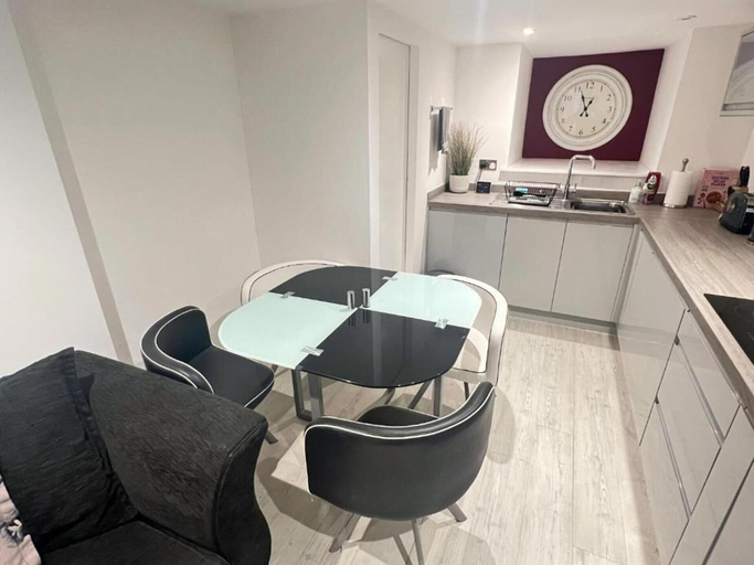 Dining, Spacious1br-6guests-walktoshops-fastwifi, Kent