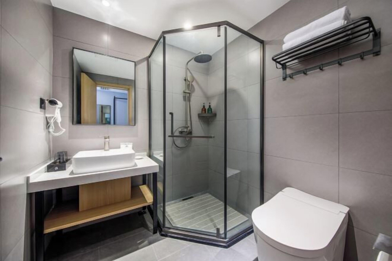 Bathroom 4, GreenTree Inn Nanshan Development Zone Wannan Chuancang Xian, Xuancheng