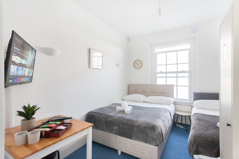 Others 3, Camden House, London