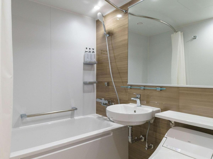 Bathroom 4, Comfort Hotel Kii Tanabe, Kyōtanabe