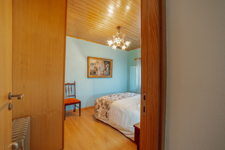Room 4, Casa DO Malhadinhas by Vacationy, Vila Nova de Paiva
