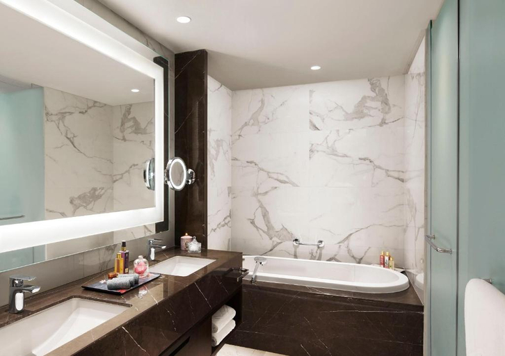 Bathroom 5, Taj Wellington Mews, Chennai