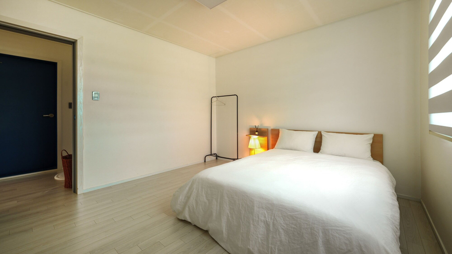 Bedroom 1, Sokcho Biroso Private Cottage, Goseong