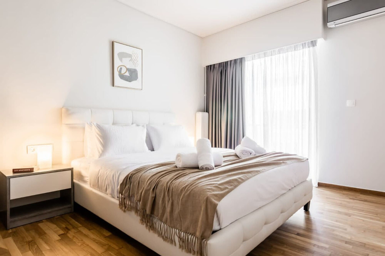 Room 5, Spacious and Sunlit Seaside Flat, Attica