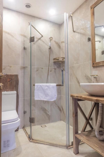 Bathroom 3, Passage Antique Hotel, Baku