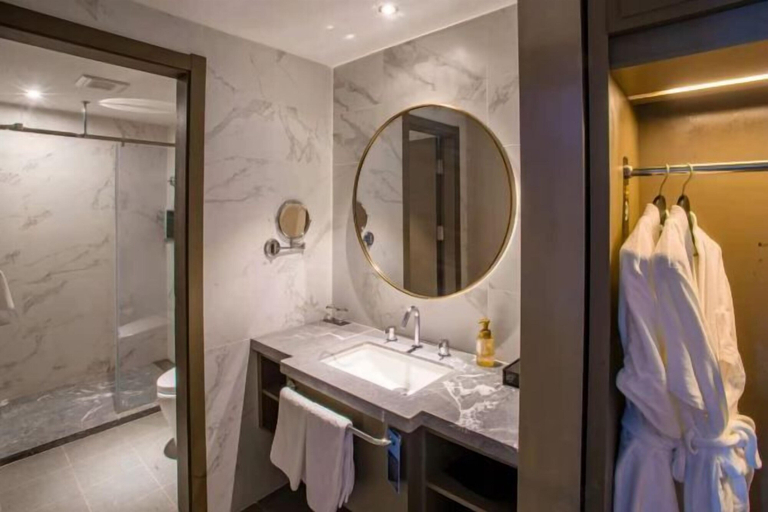 Bathroom 4, Crystal Orange Xu Zhou Su Ning Guang Chang, Xuzhou