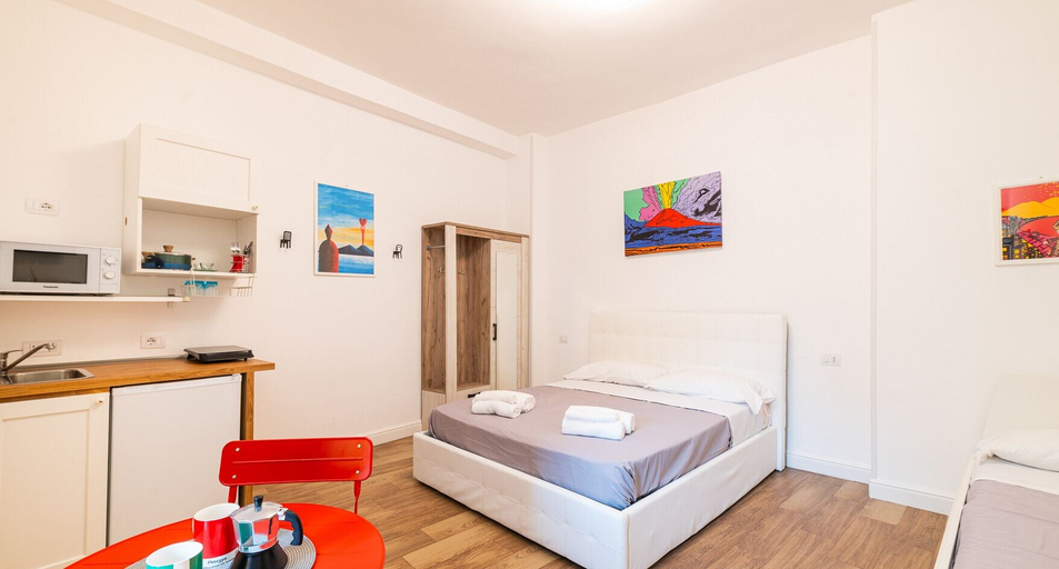 Bedroom 3, Tarantella By DomusExtra, Napoli