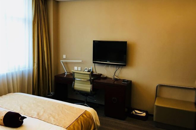 Bedroom 2, Oceanwide Hotel, Weifang