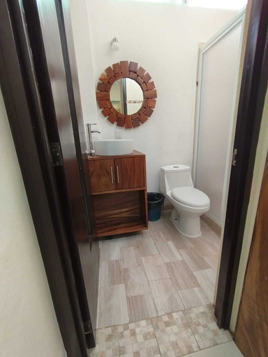 Bathroom 4, Casa Arizona, Dist. Pochutla