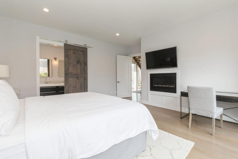 Bedroom 2, Villa Kimaal - Luxury with pool, Suffolk