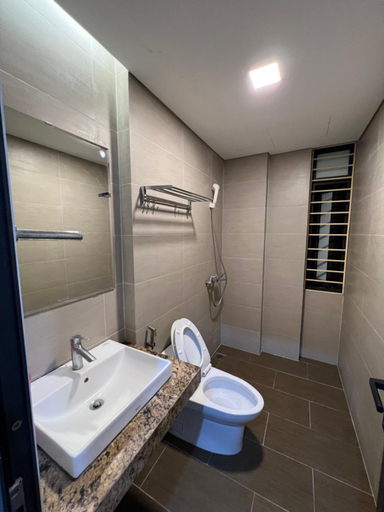 Bathroom, 54 homestay van mieu, Đống Đa