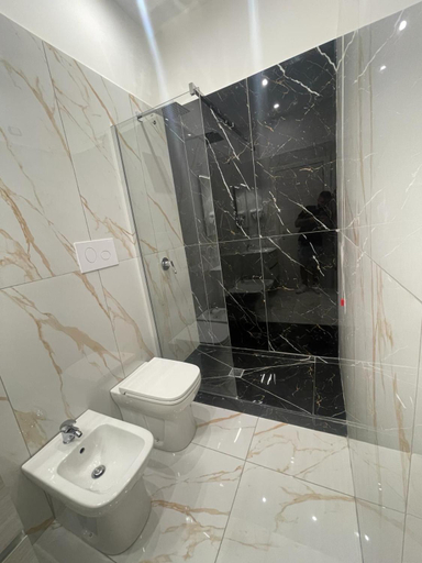 Bathroom 3, Life Hotel, Napoli