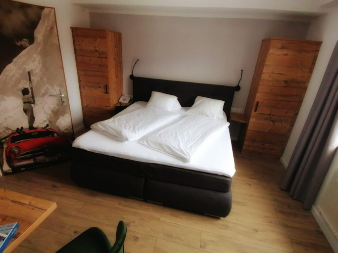 Bedroom 9