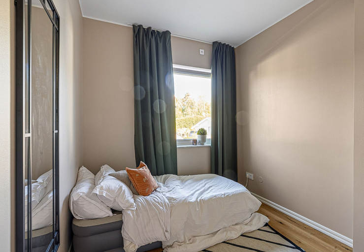Room 2, Modern Villa With Jacuzzi, Huddinge