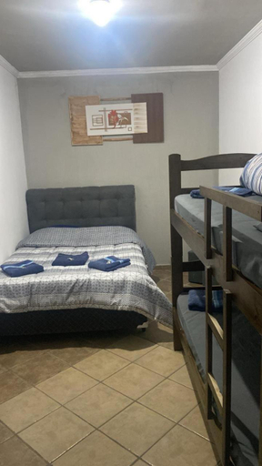 Bedroom 1, Hostel Anprado 7 kit cafe incluso, Prox-Aeroporto de Guarulhos, Guarulhos