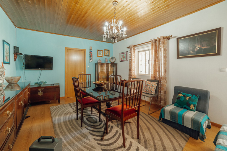 Room 5, Casa DO Malhadinhas by Vacationy, Vila Nova de Paiva