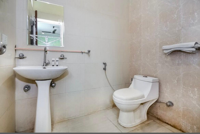 Bathroom, Prince Hotel, Ajmer