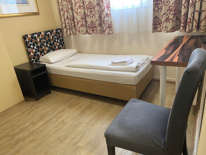 Bedroom 6
