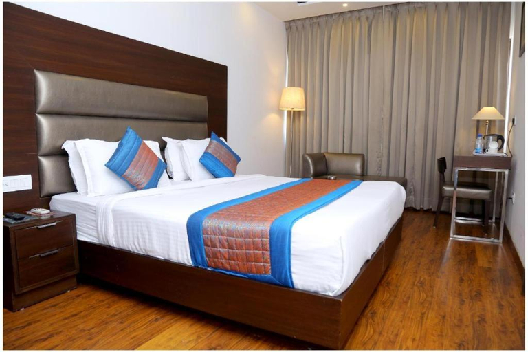 Airport Hotel The R Blues, West