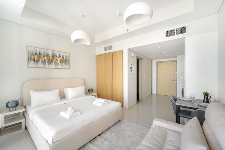 Room 4, Aykon City 2 - 5609 Studio, Dubai