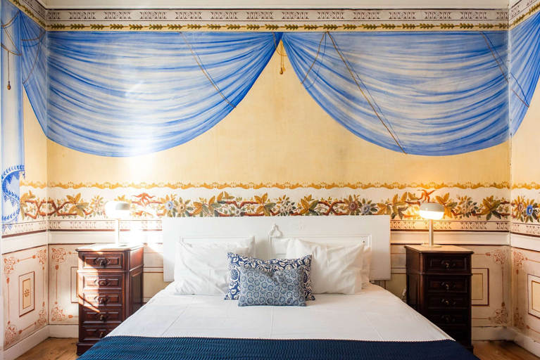 Room 2, Central 3 Bedroom Apartment in Ericeira, Mafra