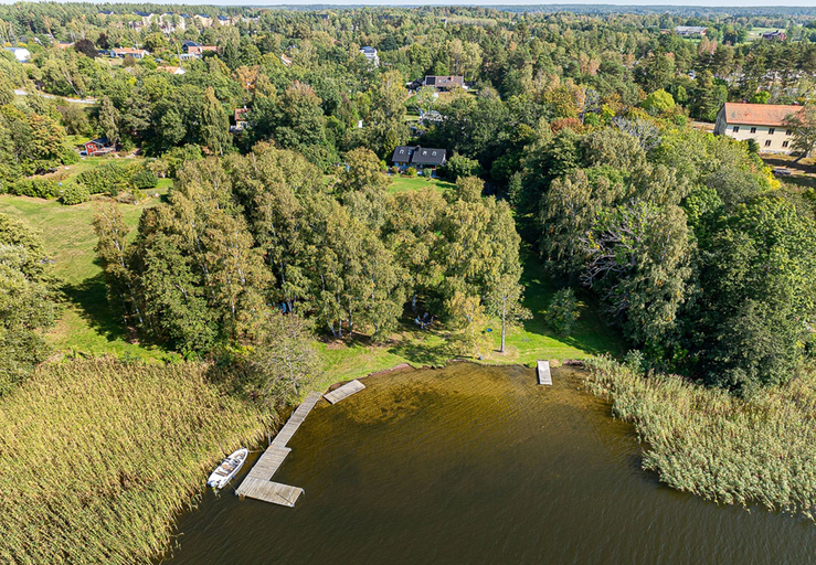 Room 3, Dream Location With Lake View Near Brohof-golf, Upplands-Bro