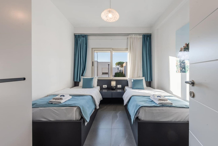 Room 5, 2-br Apartment by the Beach - Jasemin, Durrësit